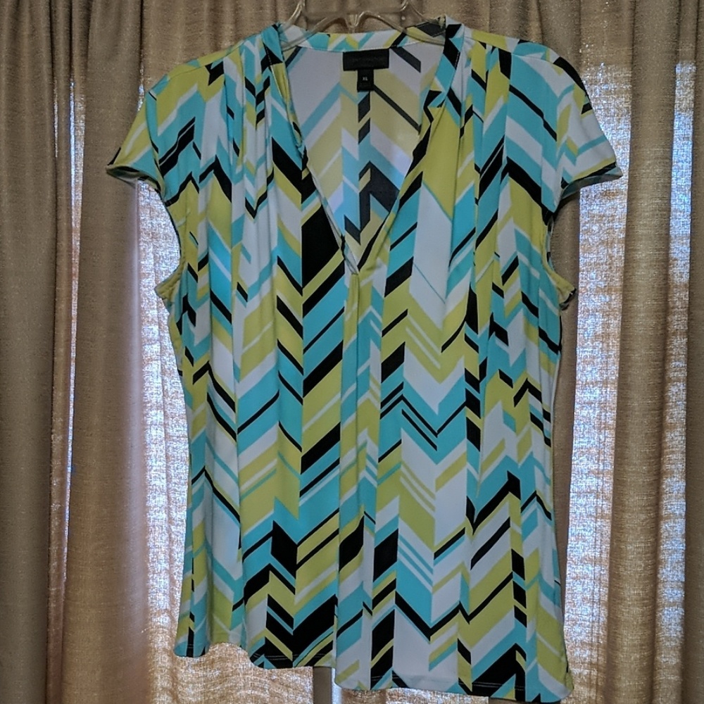 Geometric print blouse